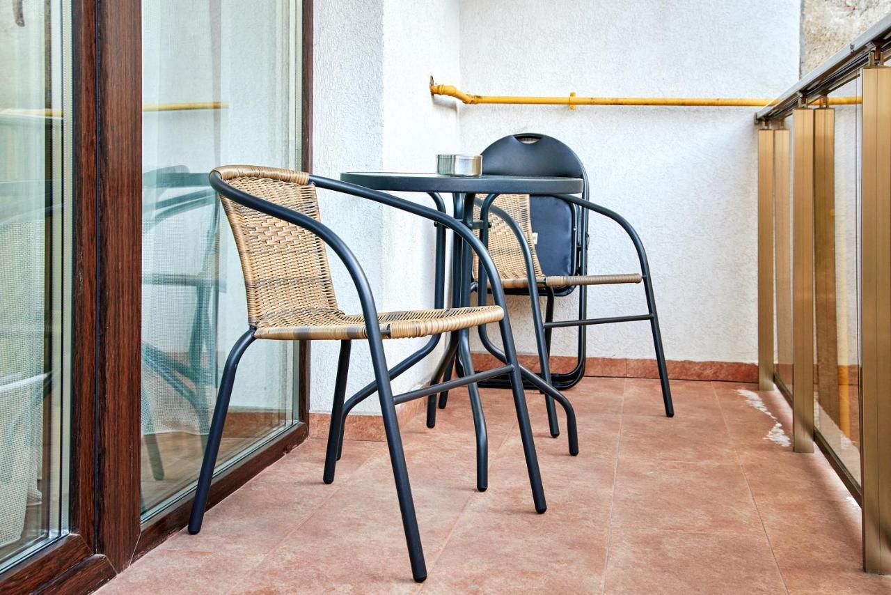 Nuuc Aparthotel Cluj Napoca Bagian luar foto