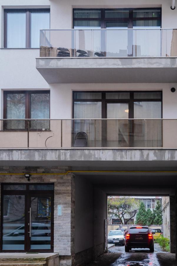 Nuuc Aparthotel Cluj Napoca Bagian luar foto
